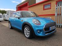 MINI HATCHBACK