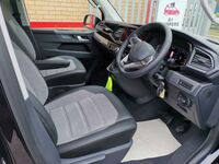 VOLKSWAGEN CARAVELLE